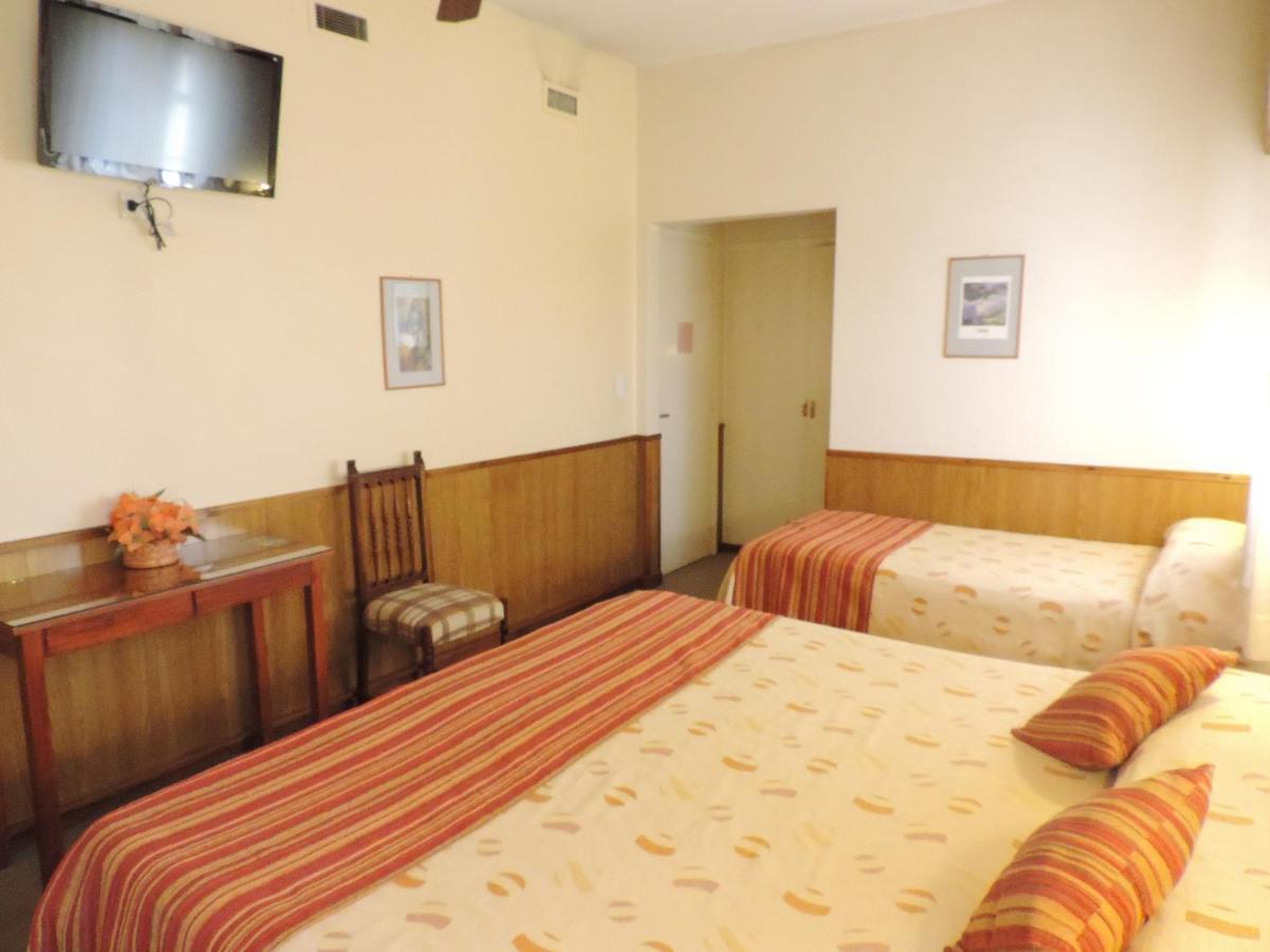 Hotel Galicia Trelew Eksteriør billede