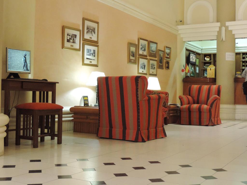 Hotel Galicia Trelew Eksteriør billede